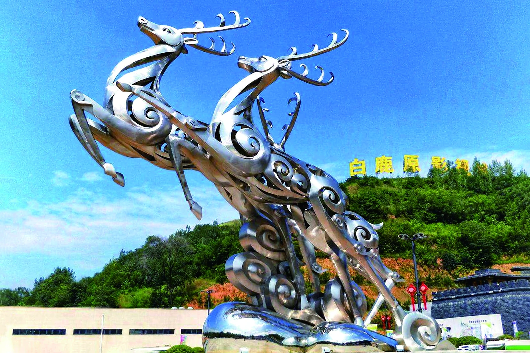 白鹿魂 · 主题雕塑项目图