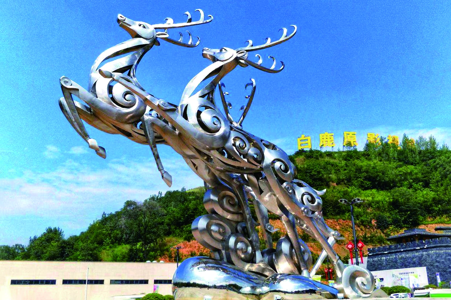 白鹿魂 · 主题雕塑项目图